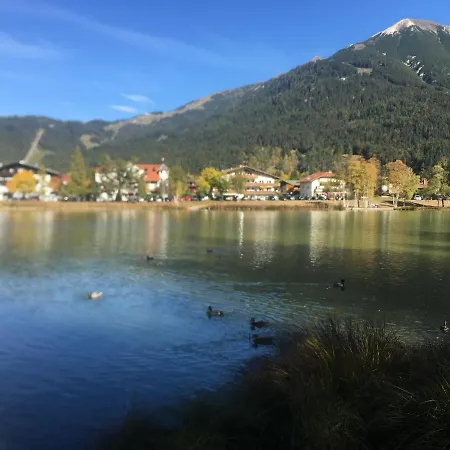 Lakeside Seefeld 4*